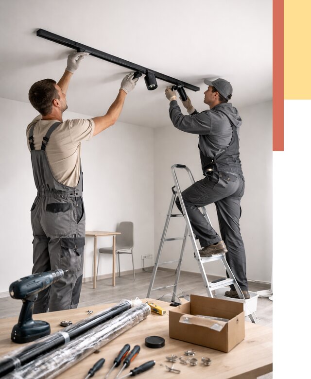 Установка трековых светильников в натяжной потолок в Куйбышеве от 4355 руб. | ОТДЕЛОЧНИК-Кбш