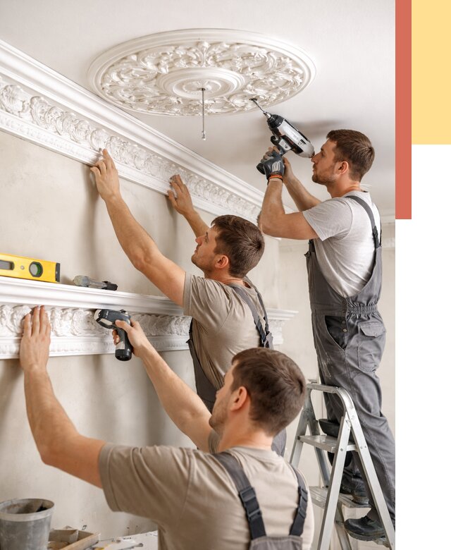 Монтаж лепнины на потолок в Куйбышеве от 3318 руб. быстро и недорого | ОТДЕЛОЧНИК-Кбш